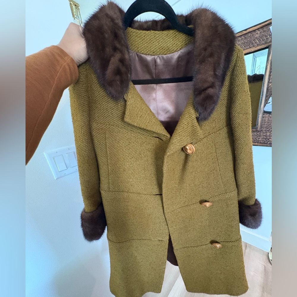 Elegant Olive wool Coat with Mink Fur Trim